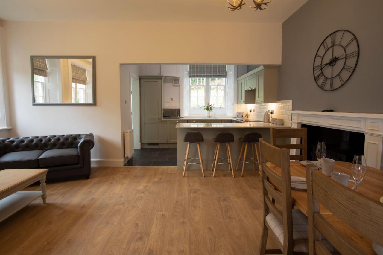 Laundry Cottage: Drumlanrig Castle Thornhill  Bagian luar foto