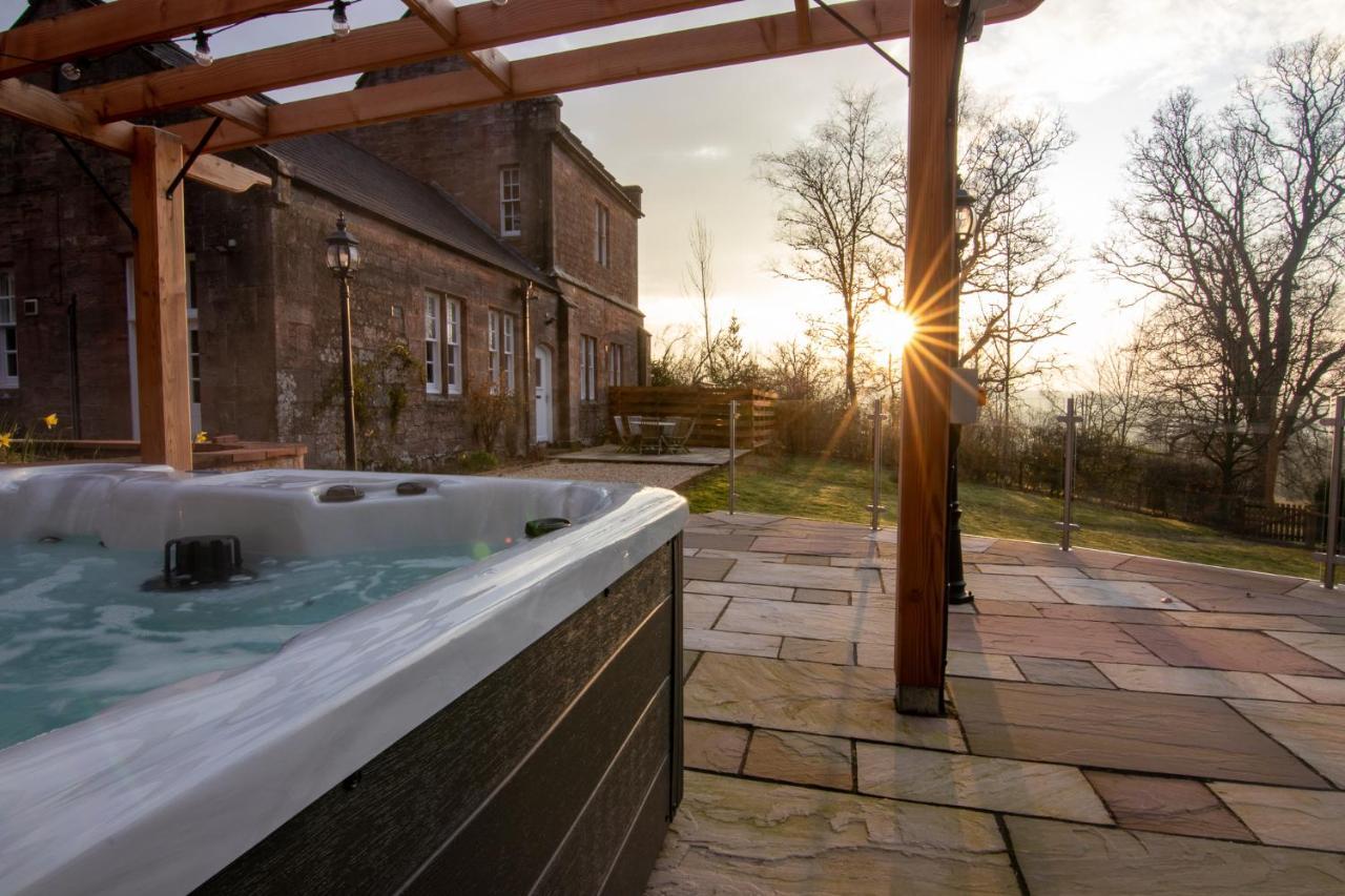 Laundry Cottage: Drumlanrig Castle Thornhill  Bagian luar foto