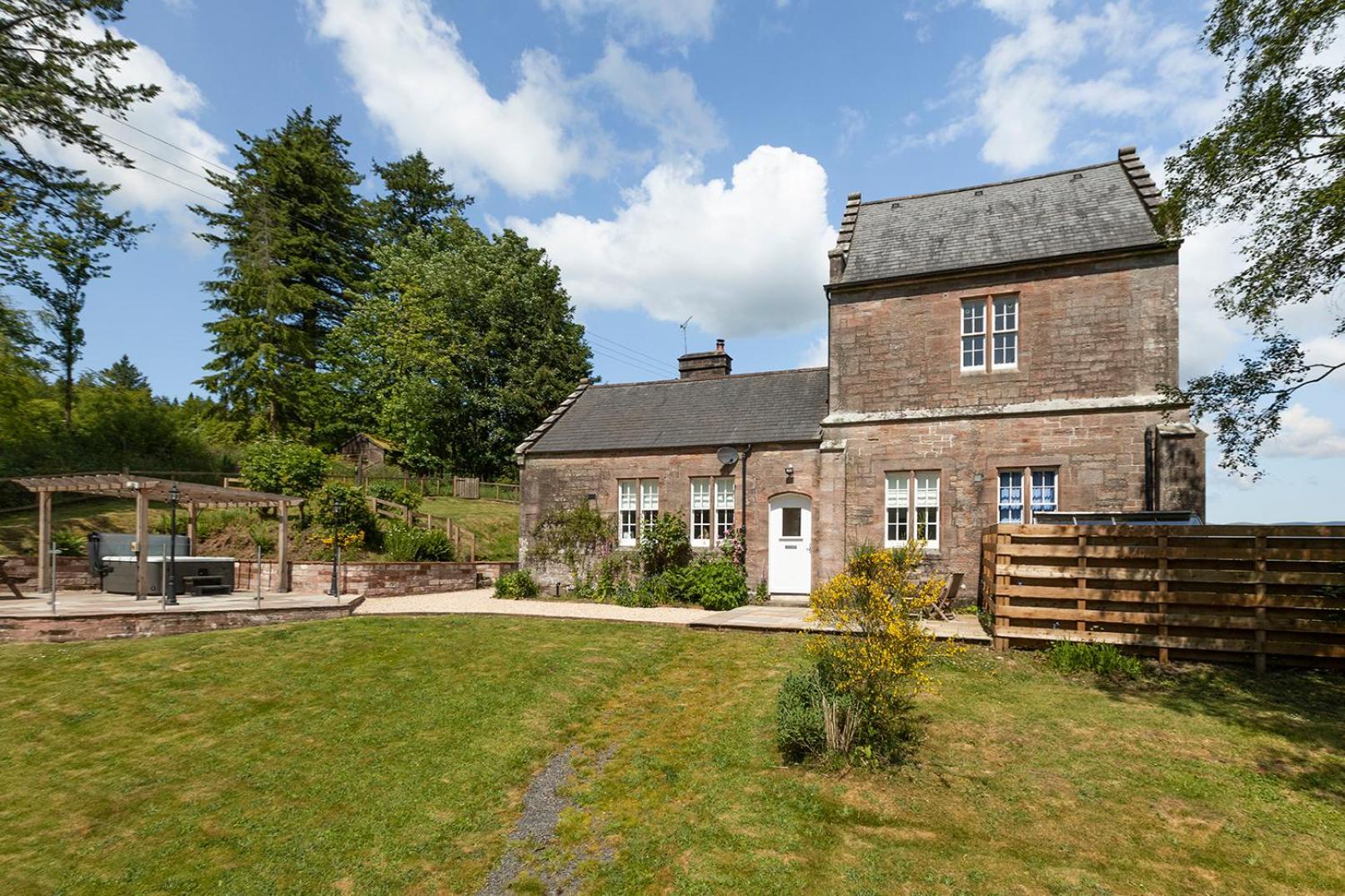 Laundry Cottage: Drumlanrig Castle Thornhill  Bagian luar foto